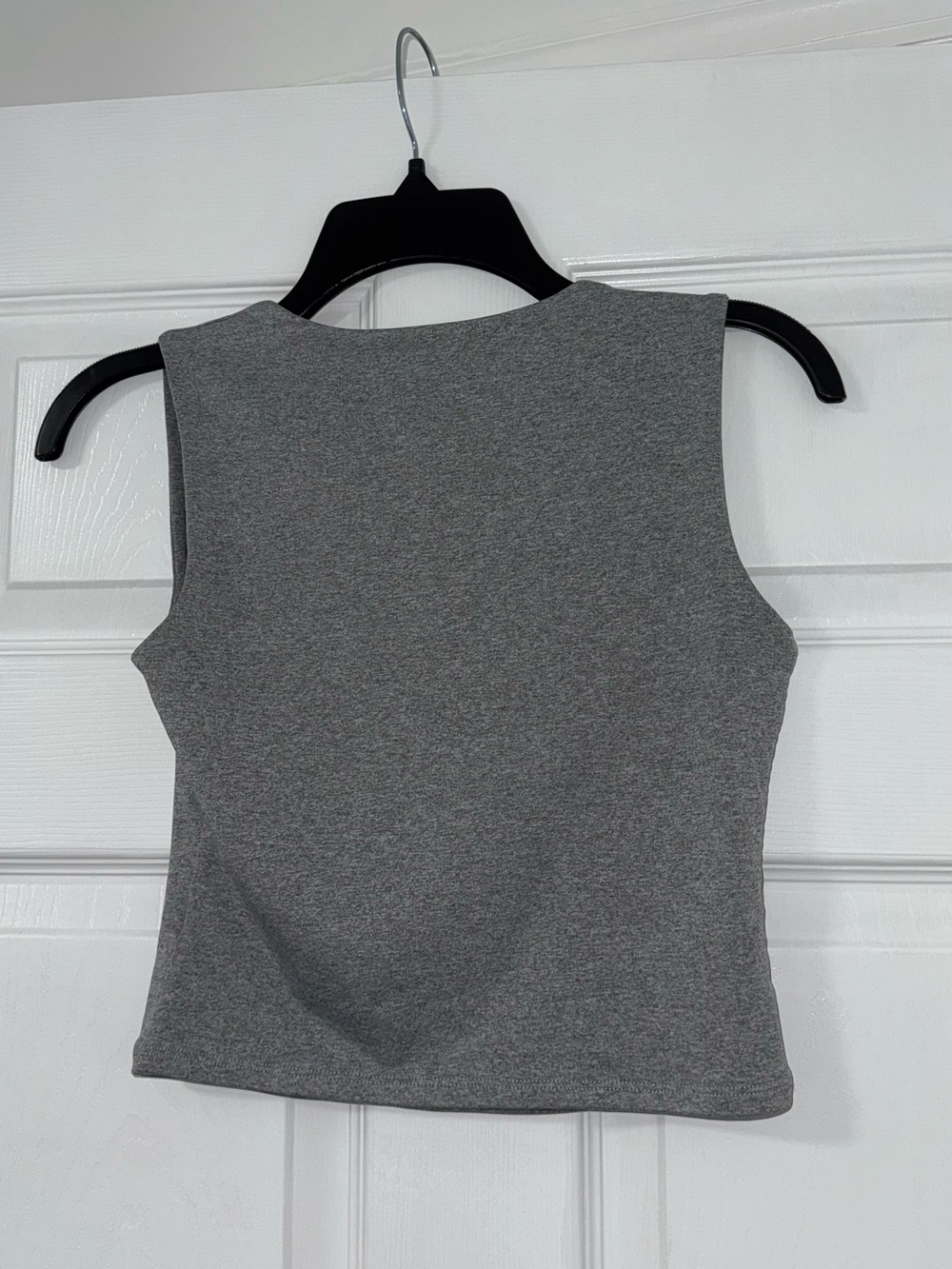 Cropped Tank Top - Picture 2 of 2
